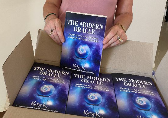 The day has come!! The Modern Oracle book is here!!